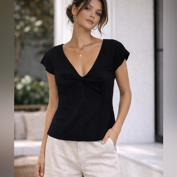 Madewell Tops - Madewell Black‎ V-Neck Blouse – Twist Front – Cap Sleeve – Size 0 (NWT)